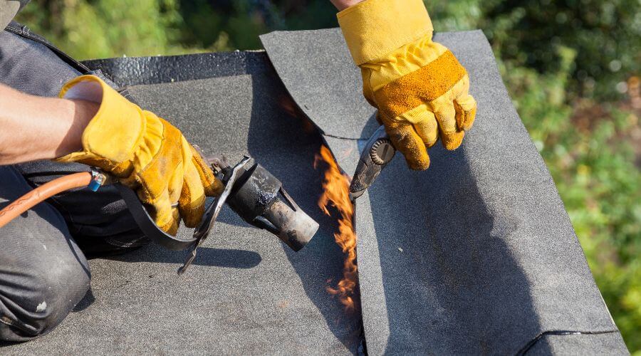 Professional residential roofers in Selma, IA